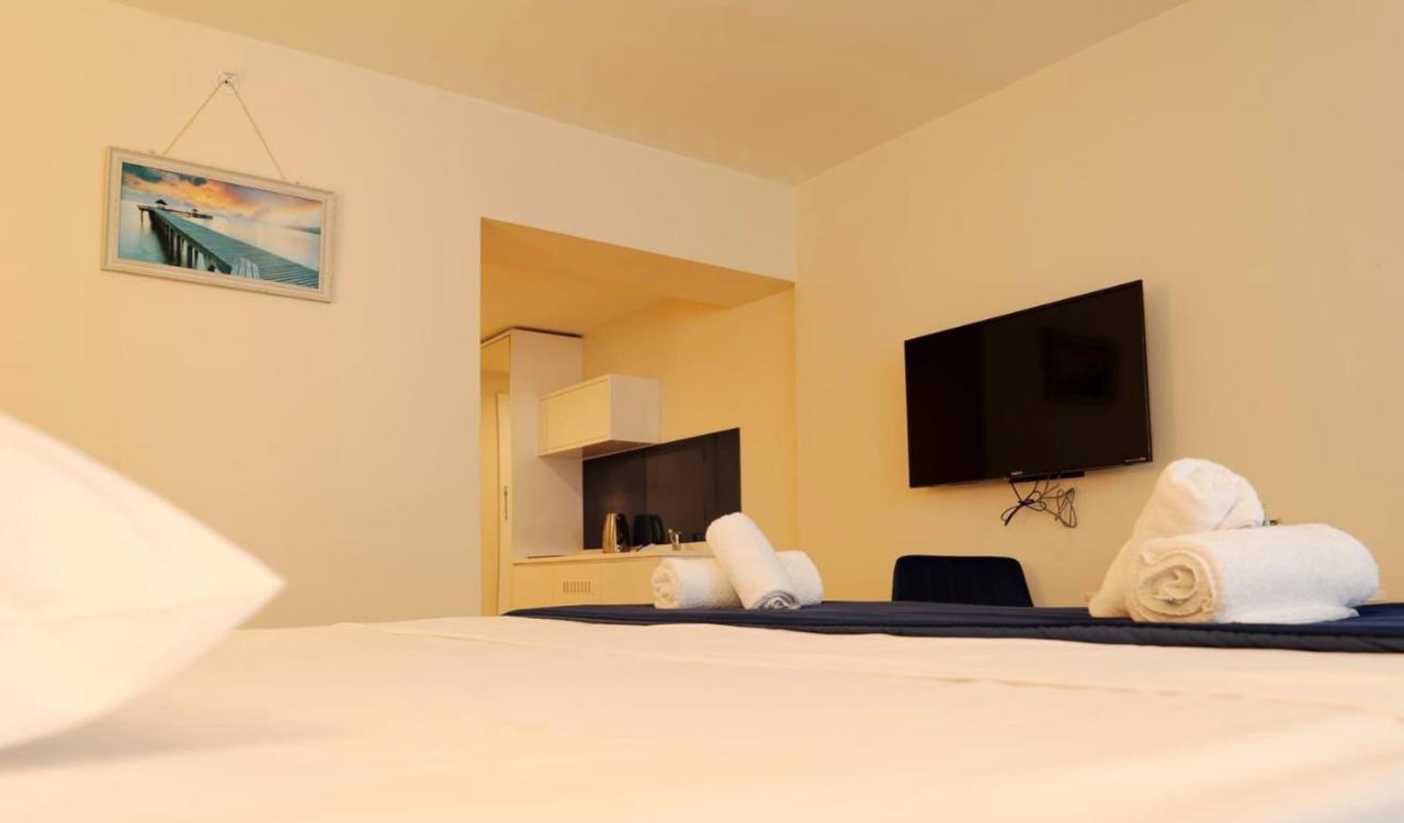 Sea Side Aparthotel In Orbi Complex Batumi Esterno foto