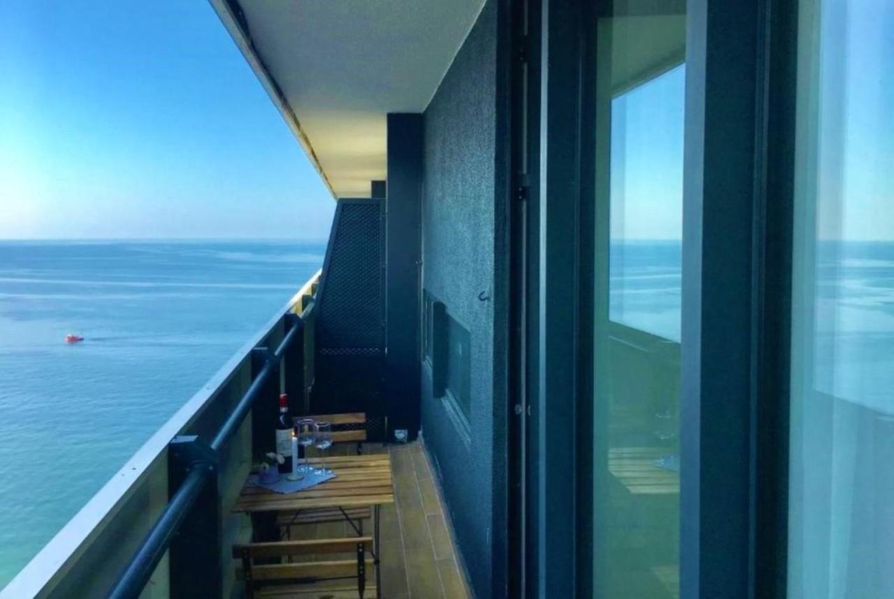Sea Side Aparthotel In Orbi Complex Batumi Esterno foto