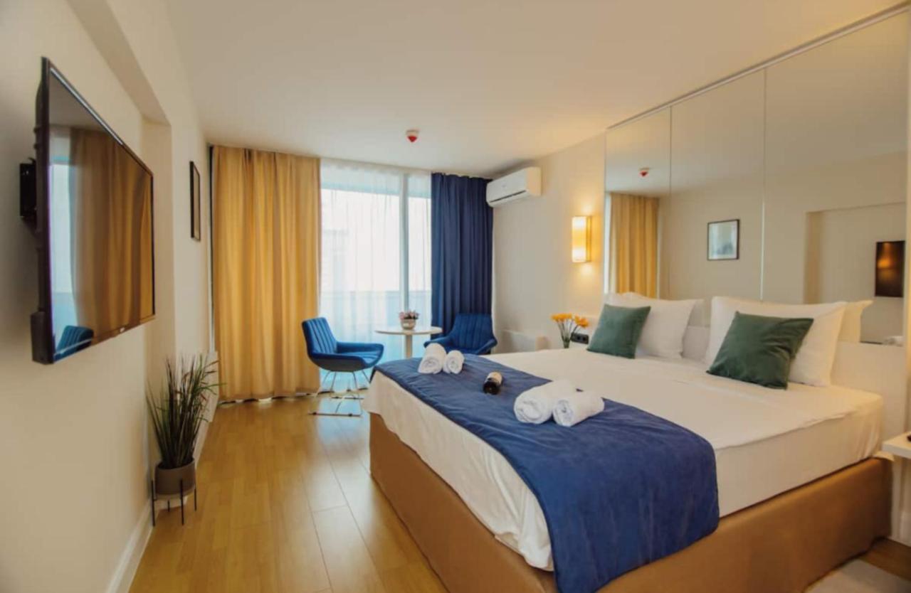 Sea Side Aparthotel In Orbi Complex Batumi Esterno foto