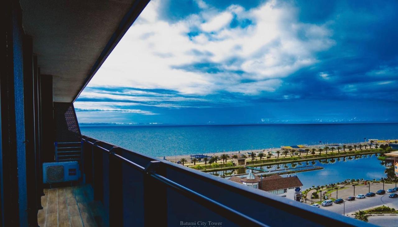 Sea Side Aparthotel In Orbi Complex Batumi Esterno foto